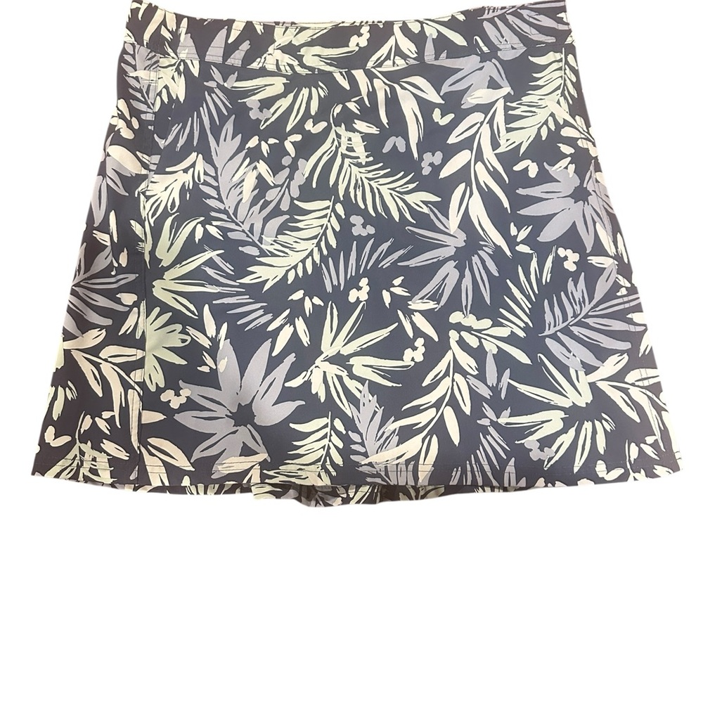 Ripskirt Hawaii Women's Swim Sarong - Black and White Leaf Print